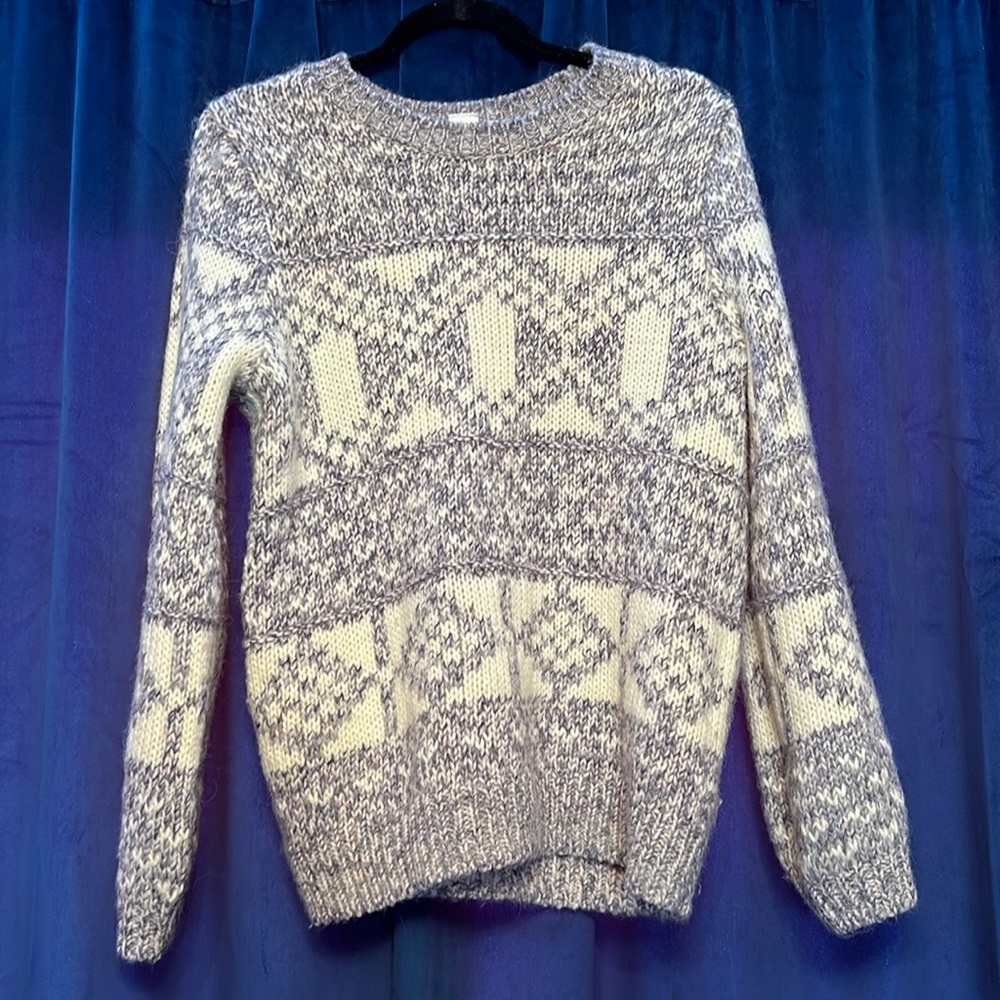 GAP Women's Cream and Gray Knit Sweater
